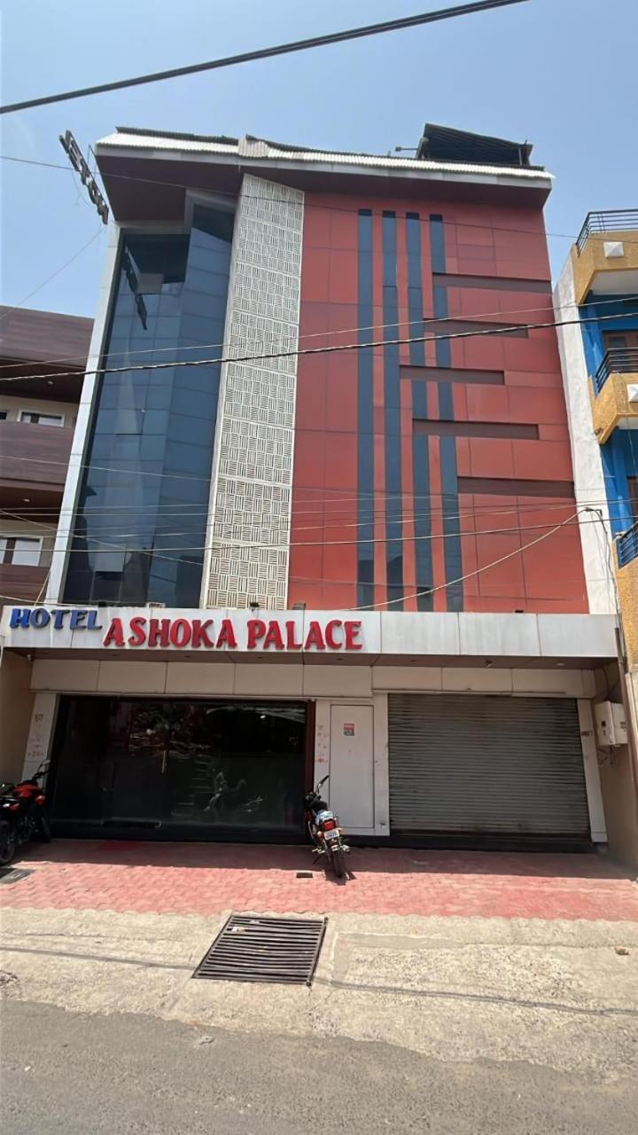 Hotel Ashoka Palace Ujjain Exterior foto