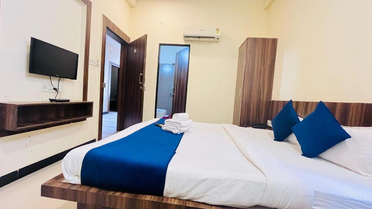 Hotel Ashoka Palace Ujjain Exterior foto