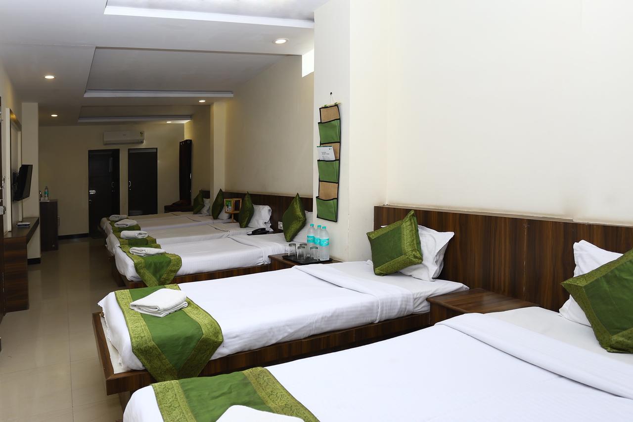 Hotel Ashoka Palace Ujjain Exterior foto